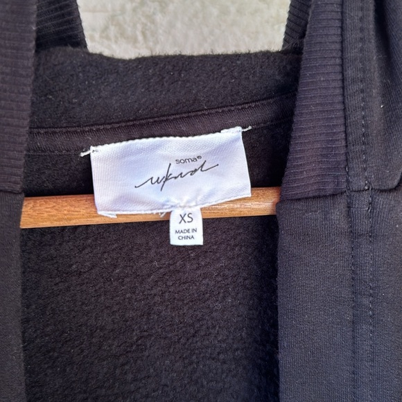 Cardigans - Picture 2 of 3